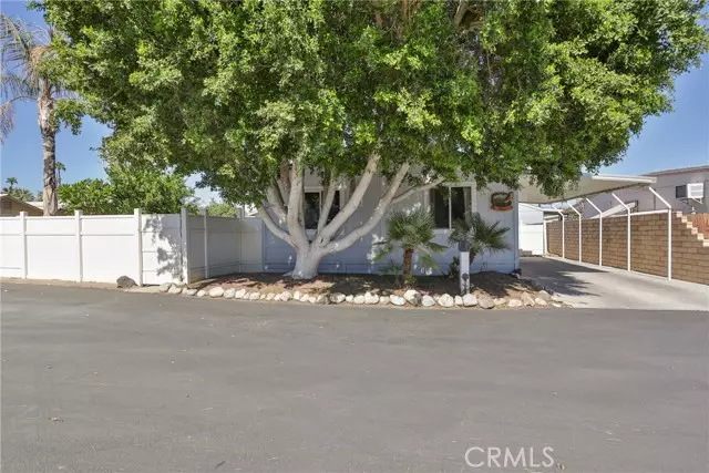 Palm Desert, CA 92260,43155 Portola #62