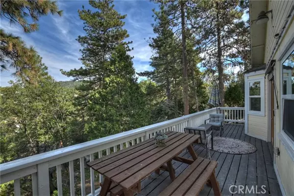 395 Wylerhorn Drive, Crestline, CA 92325