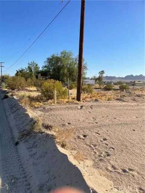 Lucerne Valley, CA 92356,0 Medanos