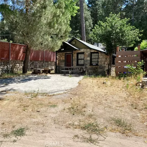 Crestline, CA 92325,22943 Cedar Way