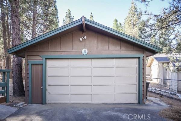 Big Bear City, CA 92314,934 Kingston Lane