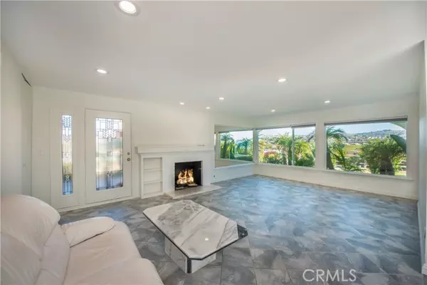 San Clemente, CA 92672,215 Monte Vista #20