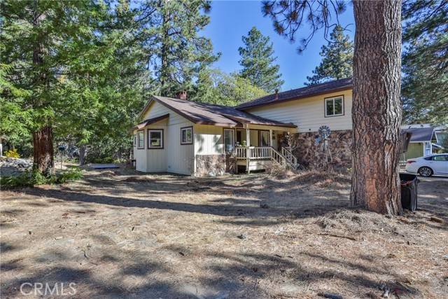 22434 Waters Drive, Crestline, CA 92325