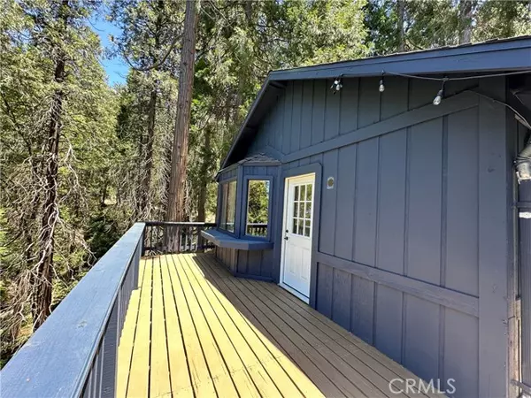 Crestline, CA 92325,25094 Valle Drive