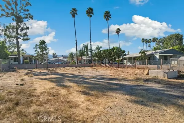 Corona, CA 92879,13901 E 6th