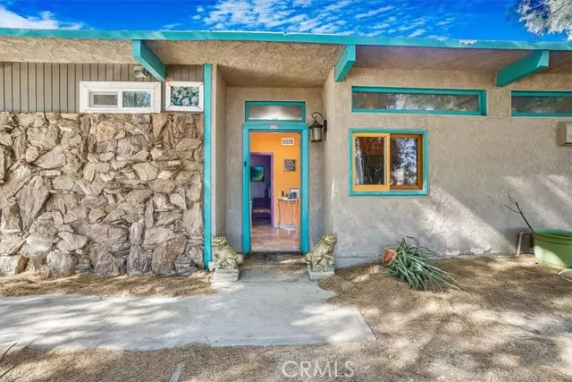 15880 La Vida Drive, Palm Springs, CA 92262