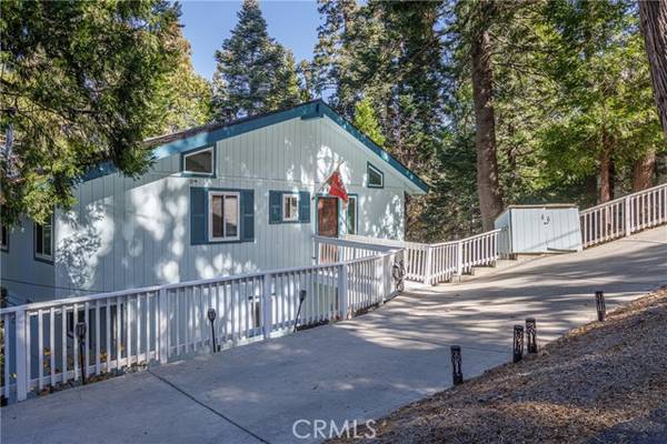 899 Nesthorn Drive, Crestline, CA 92325