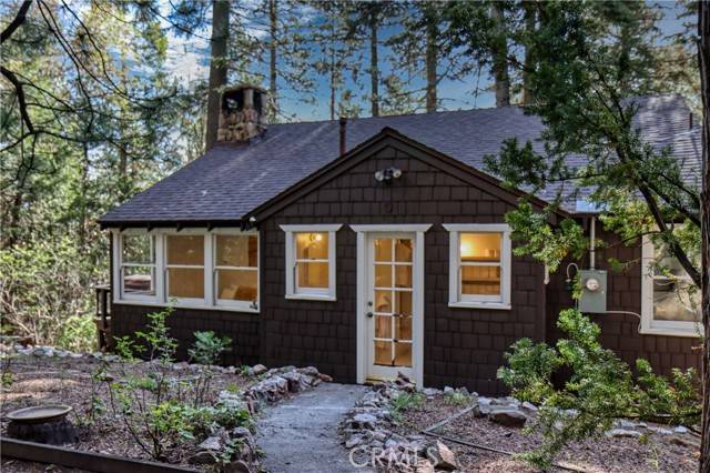 689 Burnt Mill Road, Lake Arrowhead, CA 92352