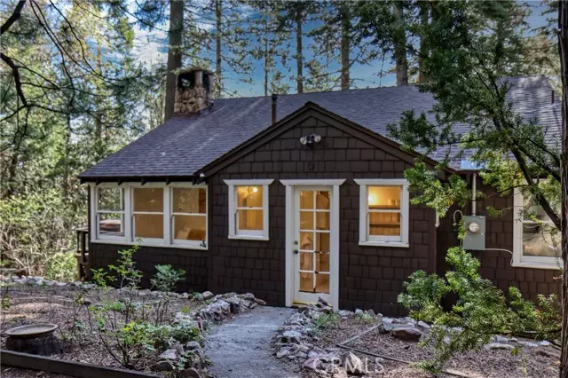 689 Burnt Mill Road, Lake Arrowhead, CA 92352