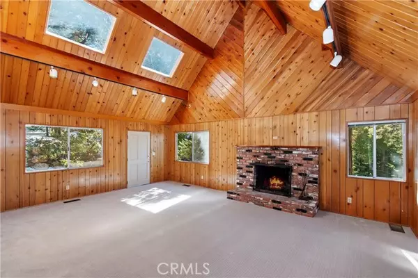 507 Pioneer Road, Lake Arrowhead, CA 92352