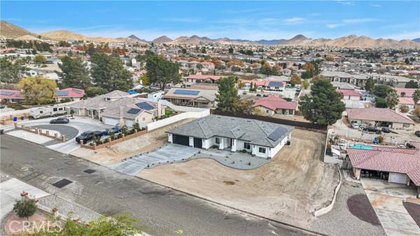 16091 Chiwi Road, Apple Valley, CA 92307