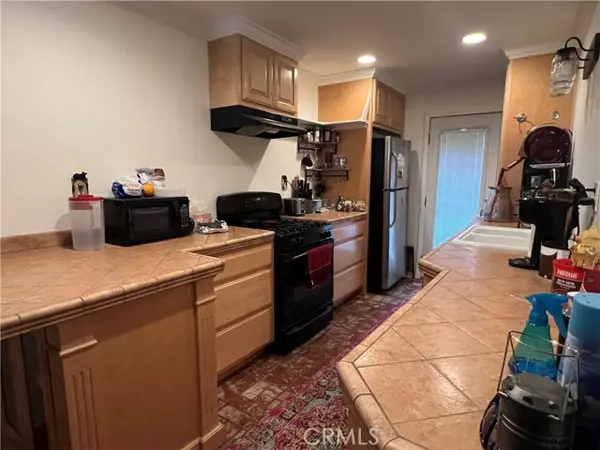 25037 Moon Drive, Crestline, CA 92325