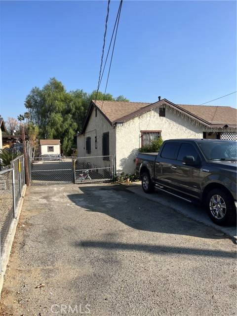 9197 Olive Street, Fontana, CA 92335