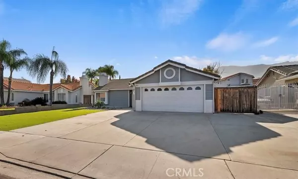 19261 Okeechobee Lane, Lake Elsinore, CA 92530