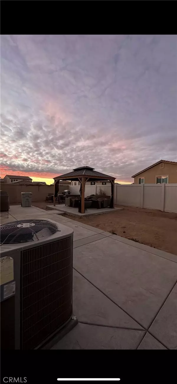 13074 Rosamond Court, Hesperia, CA 92344