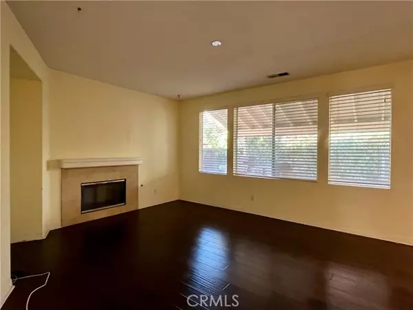 Corona, CA 92883,1843 Couples Road