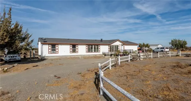 2964 Smoke Tree Road, Pinon Hills, CA 92372