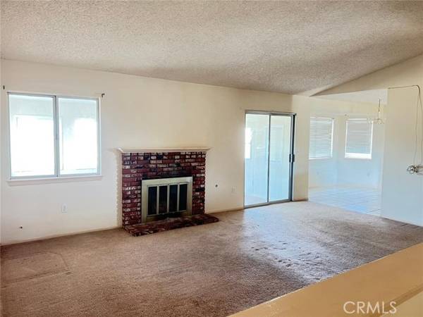 15845 Sweetaire Avenue, Lancaster, CA 93535