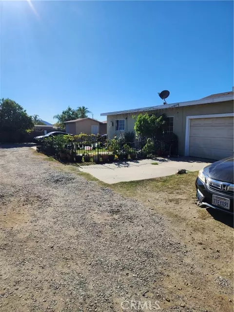 Fontana, CA 92335,17191 Orange Way