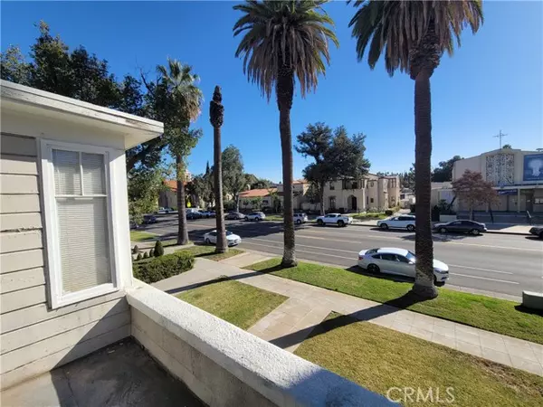 Redlands, CA 92373,120 W Olive Avenue #3