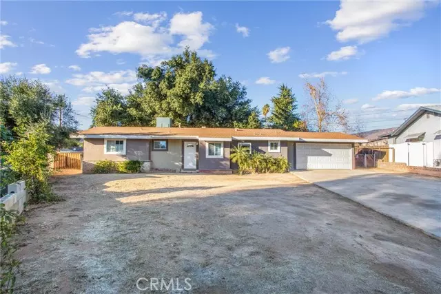 Yucaipa, CA 92399,34816 Shasta Street