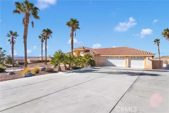 16490 Quantico Road, Apple Valley, CA 92307