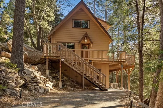 402 Terrace Road, Lake Arrowhead, CA 92352