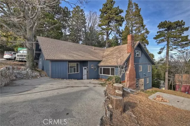 1025 Playground Drive, Crestline, CA 92325