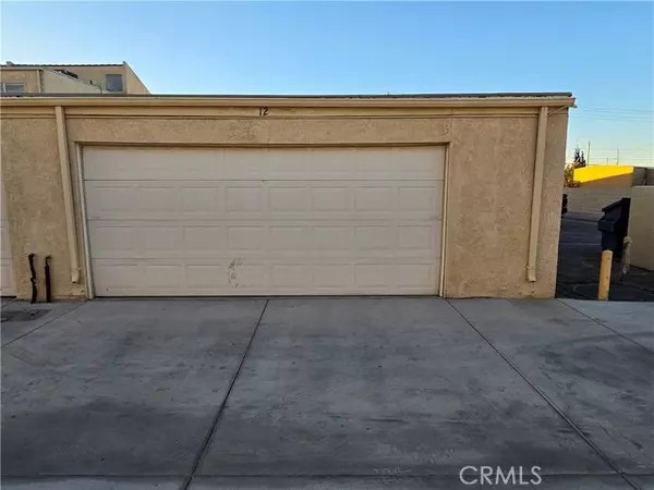 Victorville, CA 92395,16465 Green Tree Boulevard #12