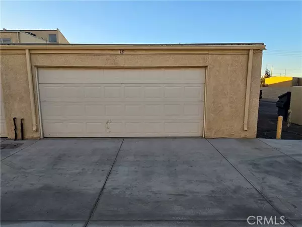 Victorville, CA 92395,16465 Green Tree Boulevard #12