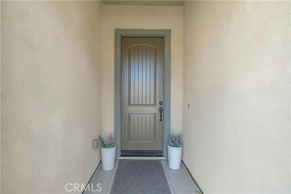 Corona, CA 92883,11121 Fourleaf Court