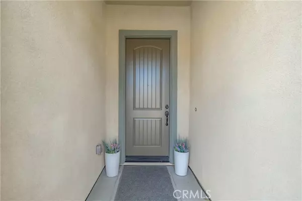 Corona, CA 92883,11121 Fourleaf Court