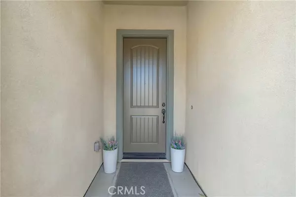 Corona, CA 92883,11121 Fourleaf Court