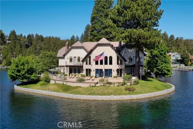 Lake Arrowhead, CA 92352,177 Shorewood Drive