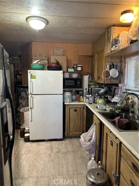 Fontana, CA 92337,16860 Slover #4