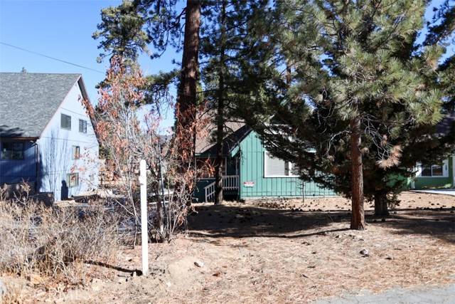 Big Bear Lake, CA 92315,39752 Forest Road