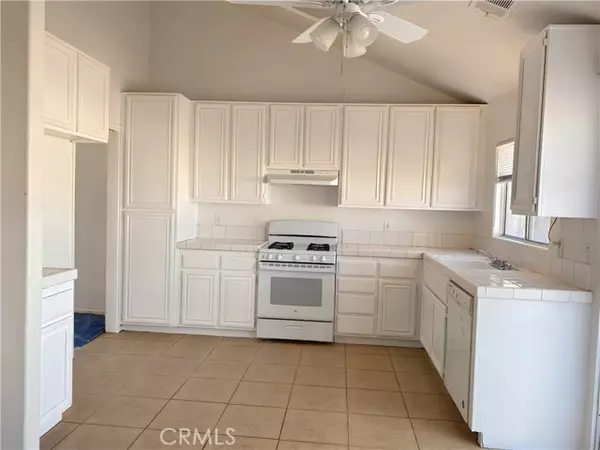 17055 Grand Mammoth Place, Victorville, CA 92394