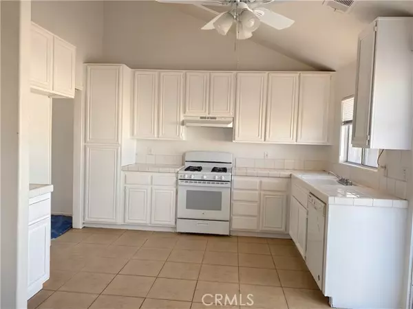 17055 Grand Mammoth Place, Victorville, CA 92394