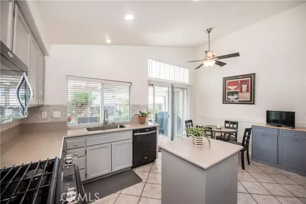 Murrieta, CA 92562,40305 Via Acuna