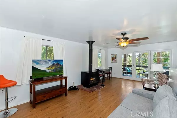 Crestline, CA 92325,23717 Scenic Drive