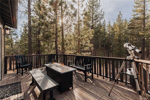 1021 W London Lane, Big Bear City, CA 92314