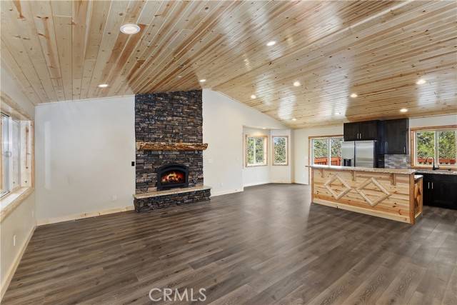 Sugarloaf, CA 92386,855 Cedar Lane