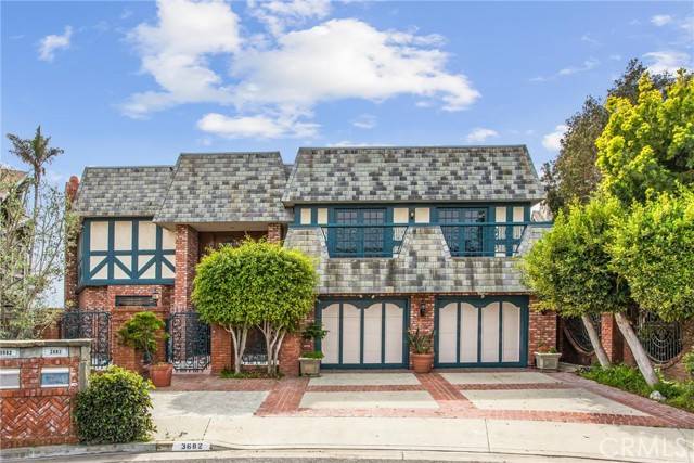 3682 Escapade Circle, Huntington Beach, CA 92649