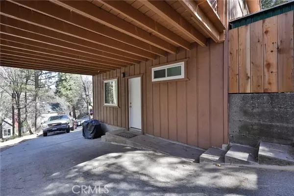 Crestline, CA 92325,22945 Redwood Way