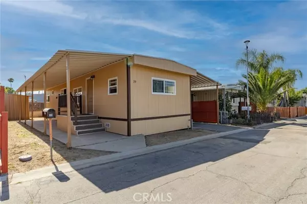 2250 W Mill #19, Colton, CA 92324