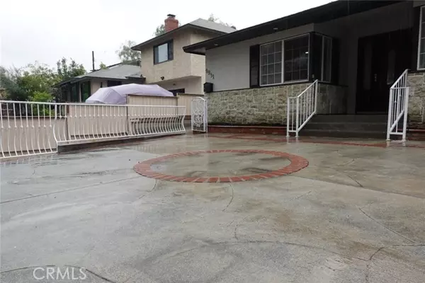 Burbank, CA 91504,9951 Glencrest Circle