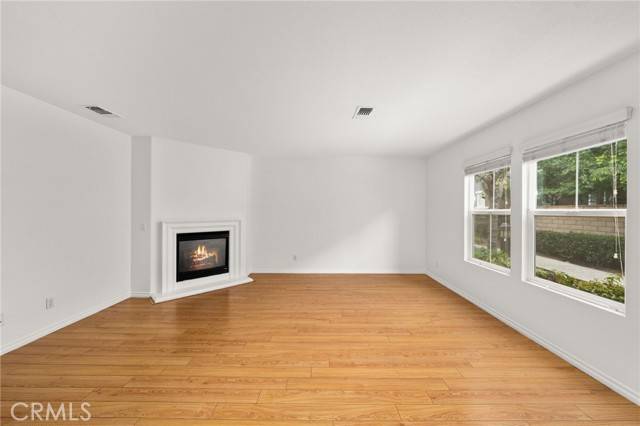 406 N Placer Privado, Ontario, CA 91764