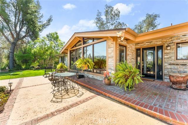 5051 Victoria Avenue, Riverside, CA 92506