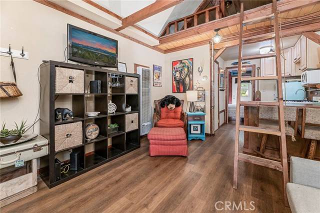 Sugarloaf, CA 92386,517 Moreno Lane