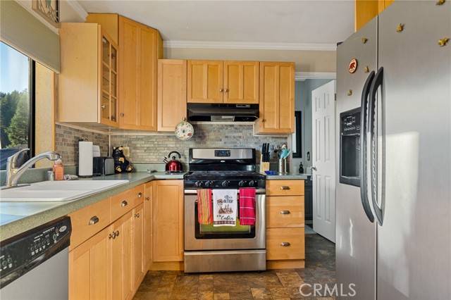 Lake Arrowhead, CA 92352,707 Virginia Court